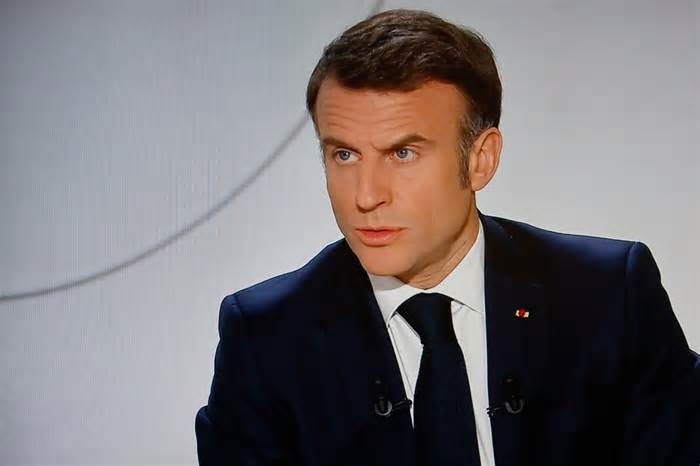 Tổng thống Pháp kêu gọi châu Âu không yếu đuối trước Nga