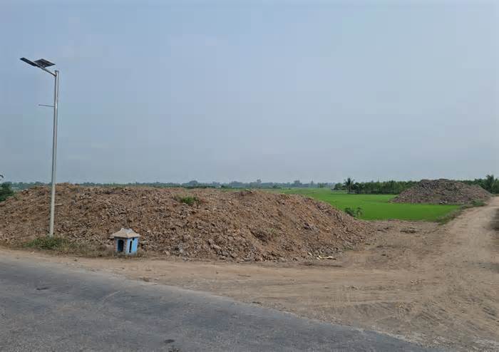 Vụ công khai mua bán đất mặt ruộng: Huyện Long Hồ cương quyết ngăn chặn