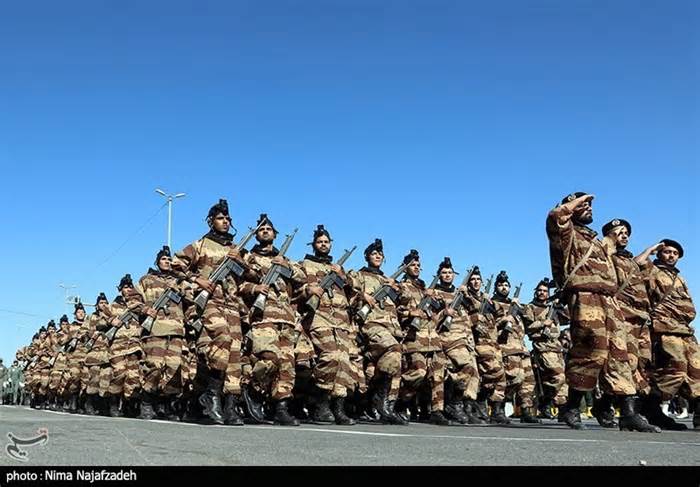 Iran phô diễn loại vũ khí ‘không thể bị vô hiệu hóa bằng bất kỳ tên lửa đánh chặn nào’