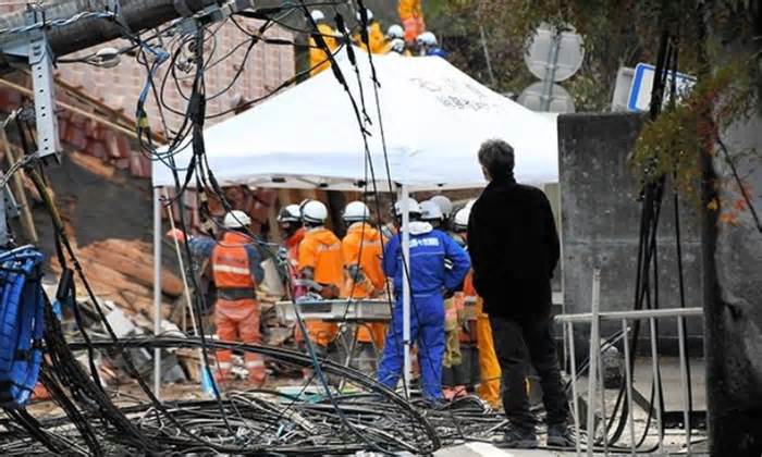 Gia đình 10 người bị chôn vùi trong động đất Nhật Bản
