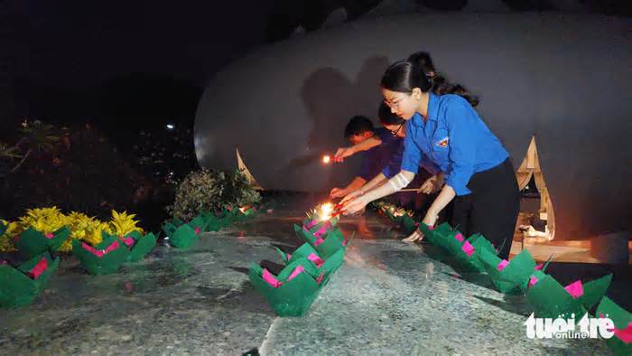 3.157 ngọn nến cầu siêu cho nạn nhân bị thảm sát tại Ba Chúc