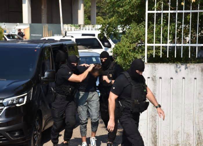 Serbia bắt giữ 13 đối tượng nghi là trùm băng nhóm ma túy Balkan
