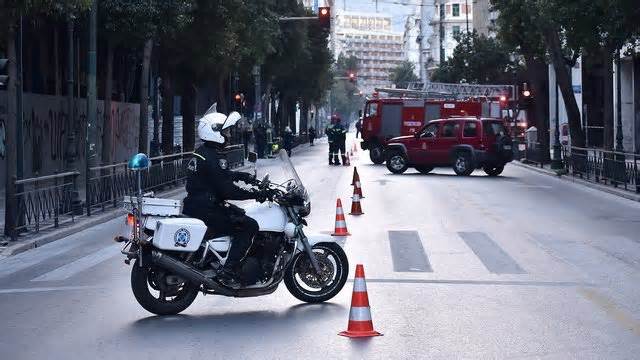 Đâm dao 3 người ở nhà ga Pháp, bom nổ trước cơ quan chính phủ ở Hy Lạp