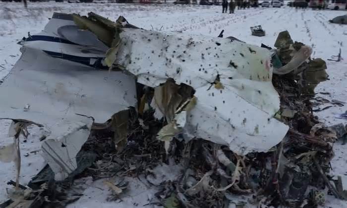 Thông tin trái chiều về 'tù binh Ukraine trên Il-76 Nga bị bắn rơi'