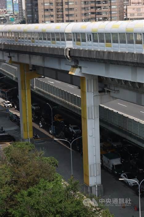 Tuyến metro nứt gãy, chệch đường ray sau động đất ở Đài Loan