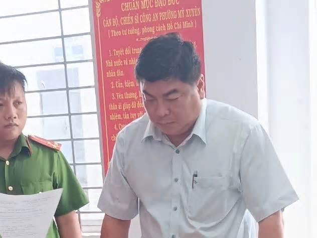 Vụ giám đốc trung tâm quỹ đất ở An Giang tự tử: Bắt một phó chủ tịch TP Long Xuyên