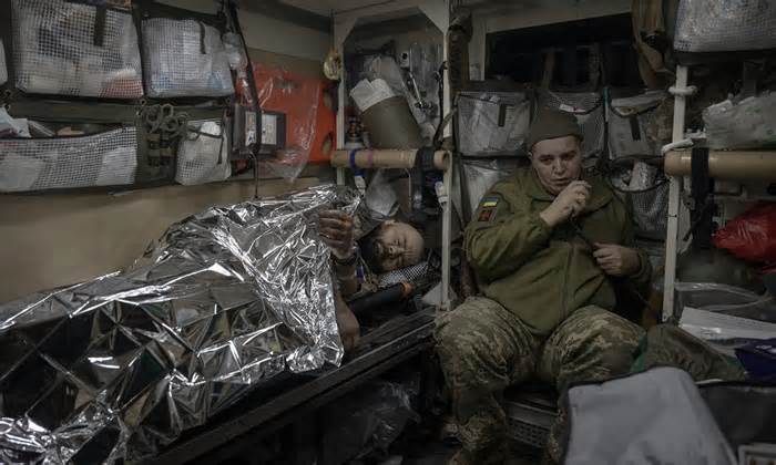 Thảm cảnh Avdeevka giáng đòn vào sĩ khí Ukraine