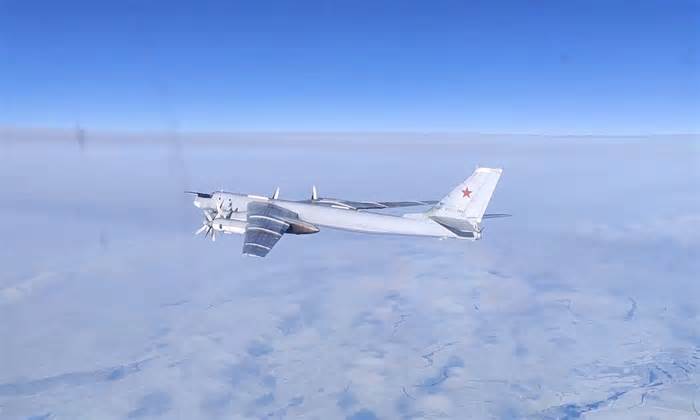 Máy bay Nga tiến vào vùng nhận dạng phòng không Mỹ