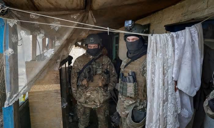 Dân quân thân Ukraine tuyên bố kiểm soát thêm làng biên giới Nga