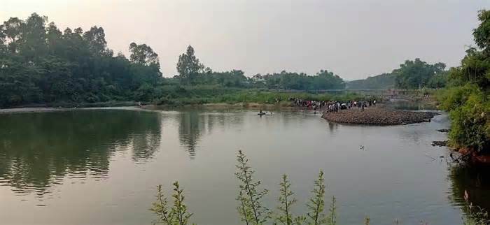 Ra sông đi bơi, 2 học sinh ở Thái Nguyên đuối nước tử vong