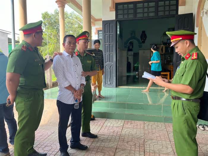 Vụ 'cát tặc' ở Bình Thuận: Bắt thêm phó chủ tịch xã