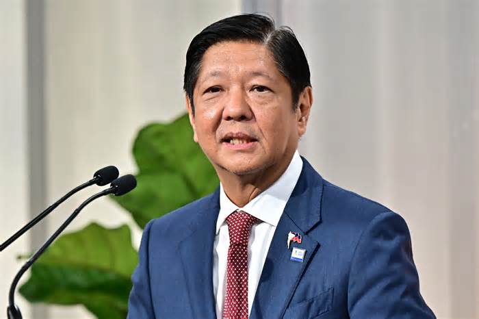 Tổng thống Philippines tuyên bố 'không nín nhịn' trước Trung Quốc