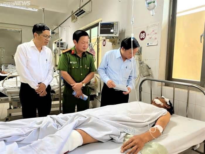 Tình trạng 5 nạn nhân bị thương trong vụ lật xe tải ở Phú Yên giờ ra sao?