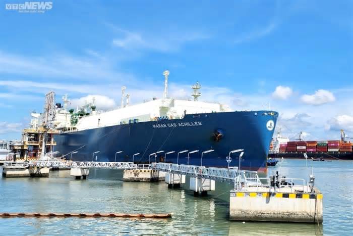 Tàu chở 70.000 tấn khí thiên nhiên hóa lỏng lần đầu cập cảng Việt Nam