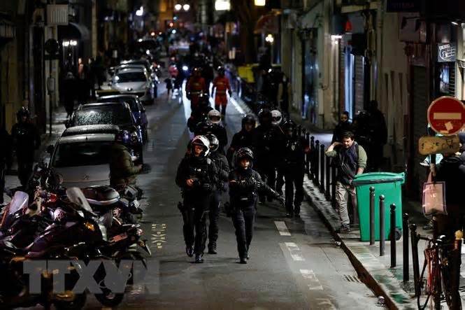 Pháp: Hơn 450 người bị bắt, hàng trăm nhân viên an ninh bị thương