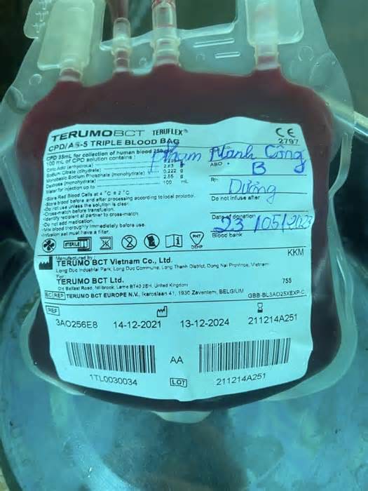 Giám đốc bệnh viện hiến máu lúc nửa đêm cứu sản phụ sinh con lần 5