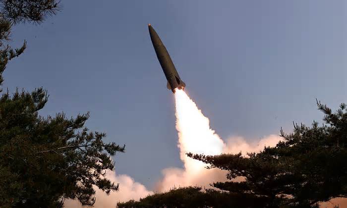 Triều Tiên thử tên lửa đạn đạo mang hệ thống dẫn đường mới