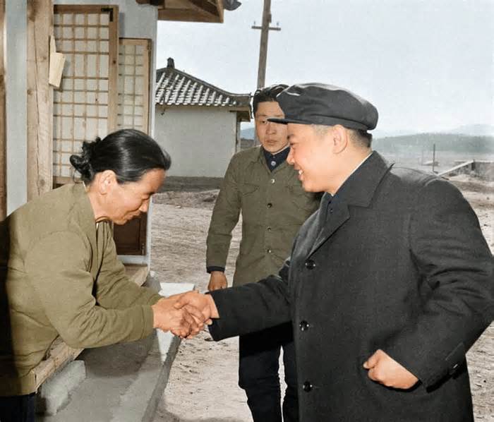 Hình ảnh thân thiện của lãnh đạo Triều Tiên Kim Jong-il