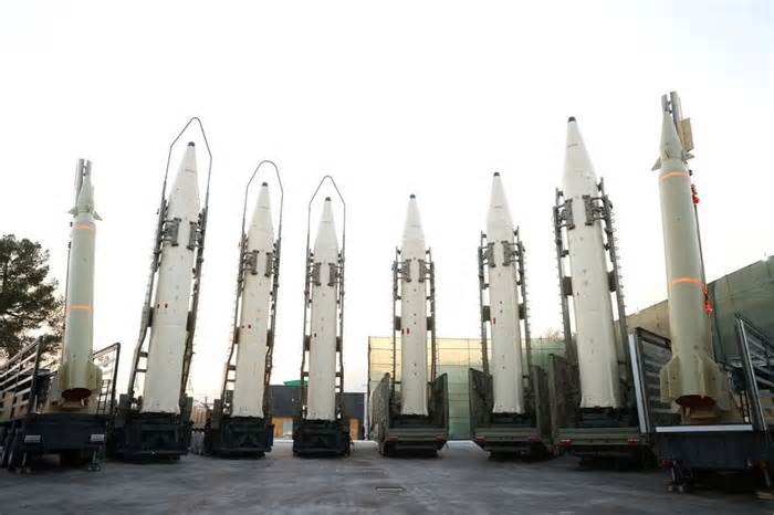 Iran có thể đã chuyển hàng trăm tên lửa đạn đạo cho Nga