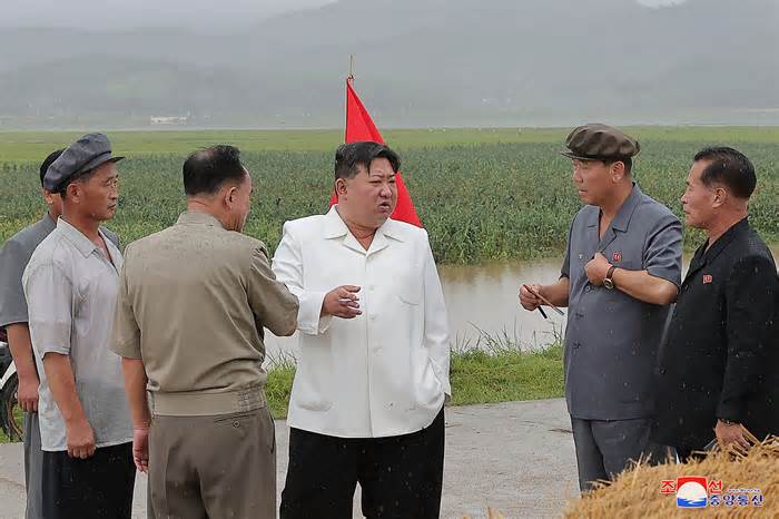 Ông Kim Jong-un chỉ trích quan chức chống bão 'vô trách nhiệm'
