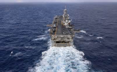 Mỹ đưa lính vũ trang lên các tàu thương mại đi qua eo biển Hormuz với mục đích gì?