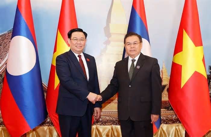 Chủ tịch Quốc hội Vương Đình Huệ đề cao quan hệ truyền thống vĩ đại Việt - Lào