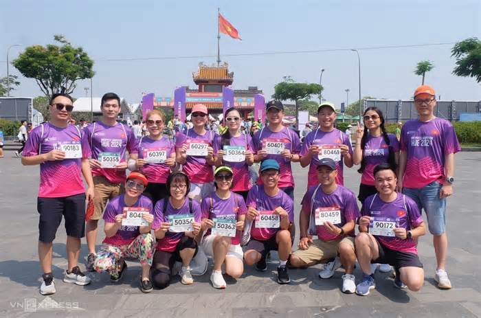 15 chủ doanh nghiệp rủ nhau chạy VnExpress Marathon Huế