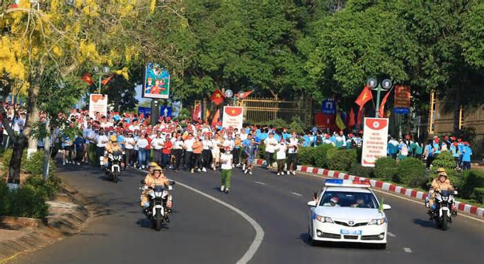 2.000 người tham gia Giải Việt dã tỉnh Đắk Nông lần thứ XVIII
