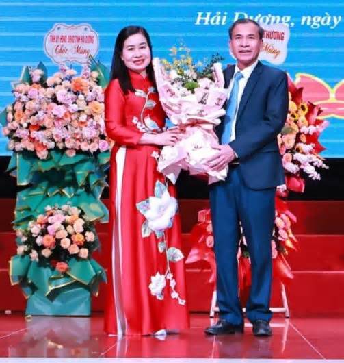 Trường Đại học Sao đỏ có tân hiệu trưởng và trường THPT trực thuộc