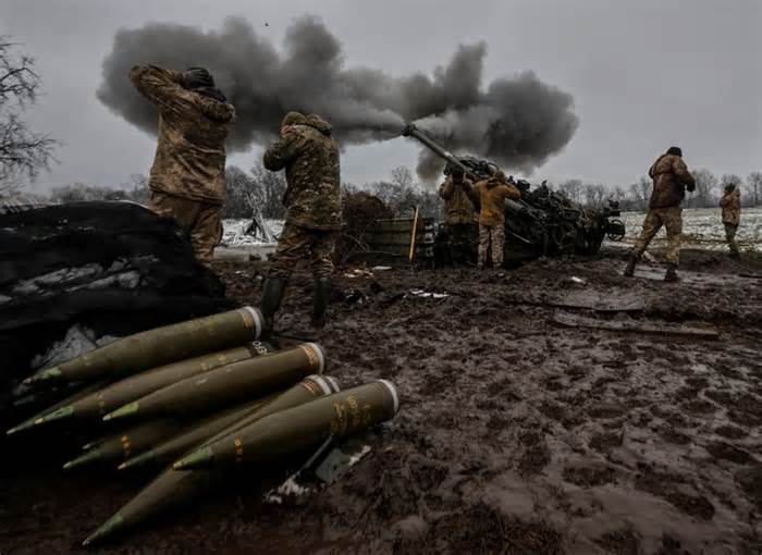 NATO “chật vật” huy động một triệu quả đạn pháo cho Ukraine