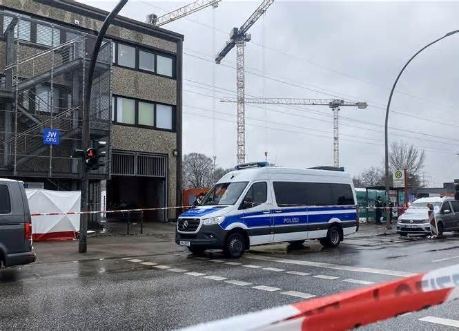 Cảnh sát Đức nhận được tin báo về thủ phạm trước vụ tấn công ở Hamburg