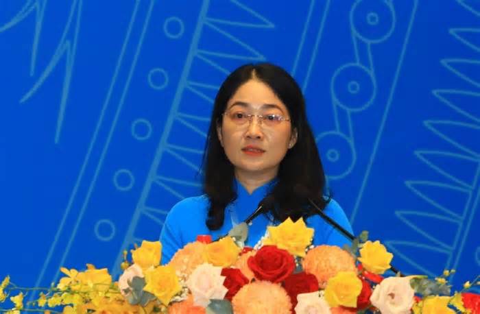 Bà Nguyễn Kim Loan tái đắc cử Chủ tịch Liên đoàn Lao động Bình Dương