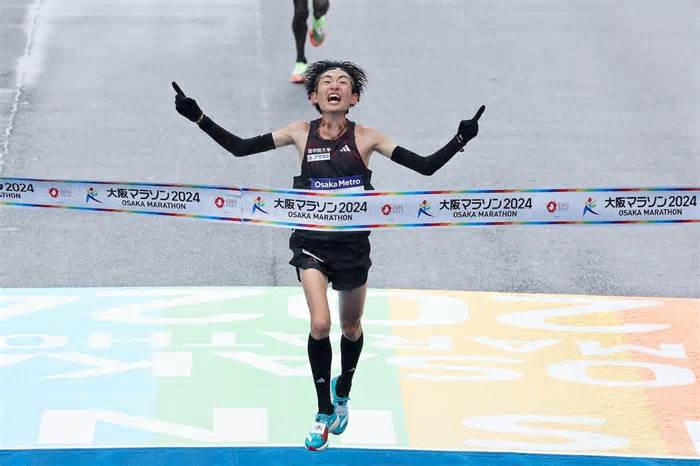 Bí quyết thành công của chàng sinh viên vô địch Osaka Marathon