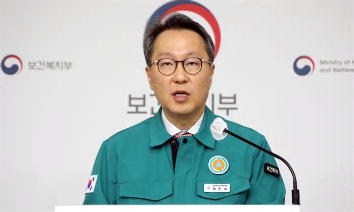 Bác sĩ Hàn phớt lờ tối hậu thư của chính phủ