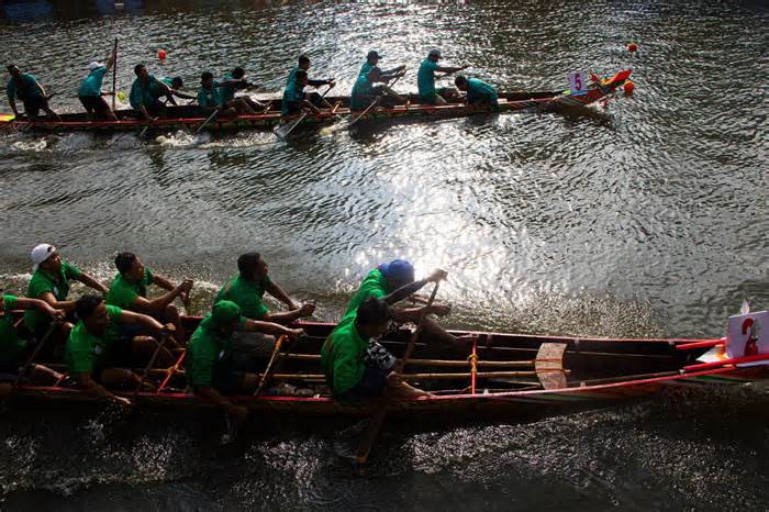 Sôi động lễ hội đua ghe Ngo lần đầu tiên được tổ chức ở TP Hồ Chí Minh