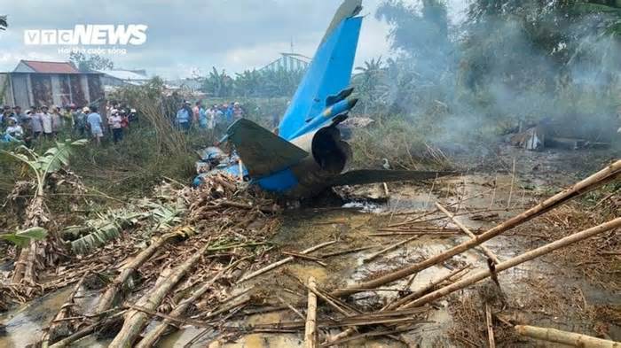 Cận cảnh máy bay huấn luyện rơi ở Quảng Nam