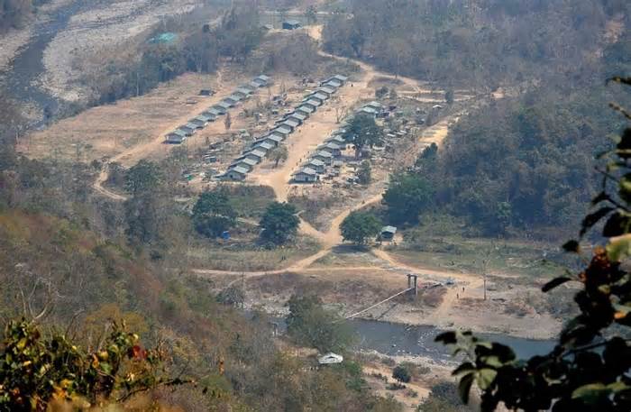 Hơn 40 binh sĩ Myanmar chạy sang Ấn Độ sau đụng độ với phiến quân
