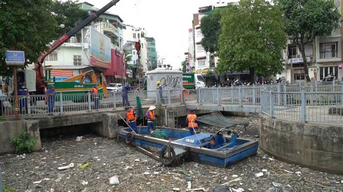Lí giải tình trạng cá chết hàng loạt ở kênh Nhiêu Lộc - Thị Nghè