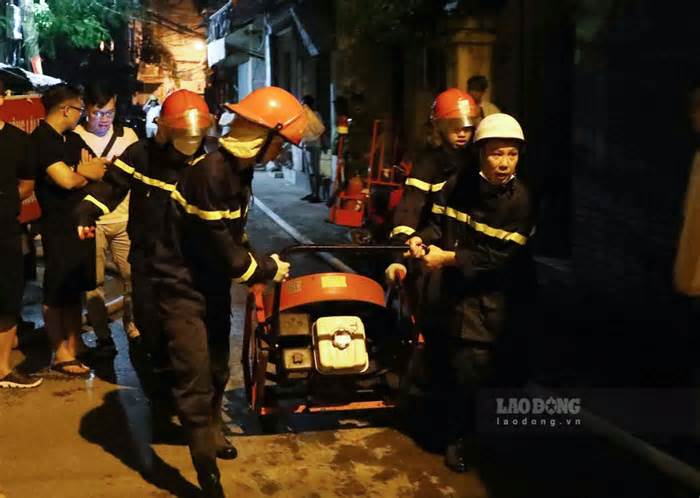 19 nạn nhân vụ cháy chung cư mini cấp cứu tại Bệnh viện Bạch Mai, 2 ca đã tử vong