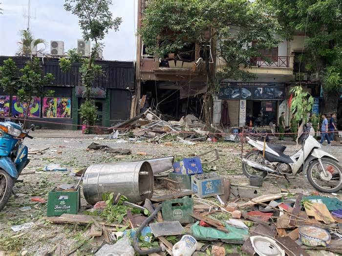 Hà Nội: Cận cảnh vụ nổ khí gas tại nhà dân, nhiều người bị thương
