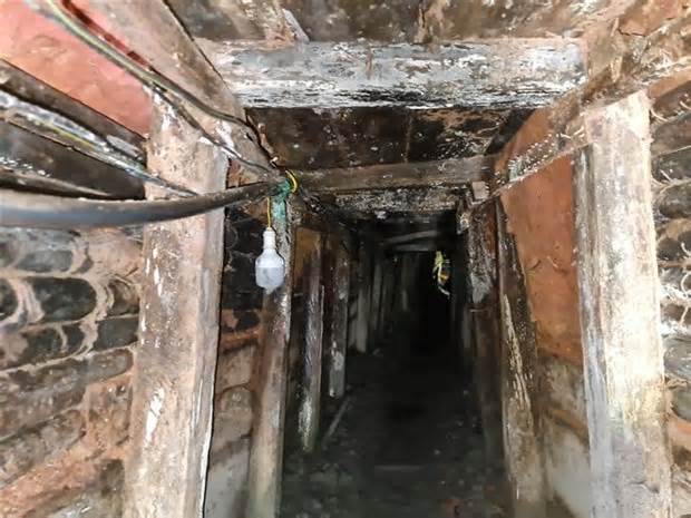 Đắk Nông: Ba người tử vong do ngạt khí trong hầm vàng bỏ hoang