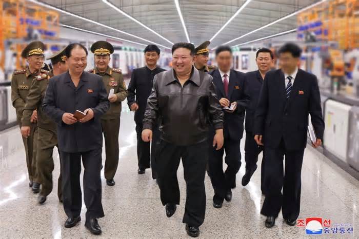 Chủ tịch Triều Tiên khẳng định ngành công nghiệp quốc phòng 'phát triển vượt bậc ở cấp độ thế giới'