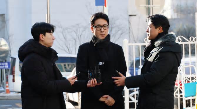 Cơ quan hành pháp Hàn Quốc ráo riết tìm kiếm công lý cho Lee Sun Kyun