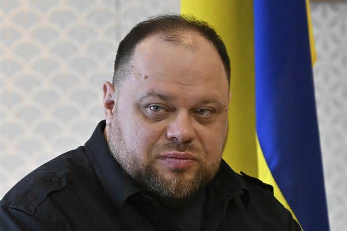 Ukraine bác tin đồn Tổng thống hục hặc với quân đội
