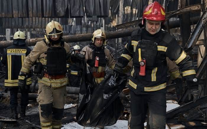 Nga kiểm soát ngôi làng ở Kharkiv, Tổng thống Ukraine hối thúc lãnh đạo Mỹ, Trung dự Hội nghị hòa bình