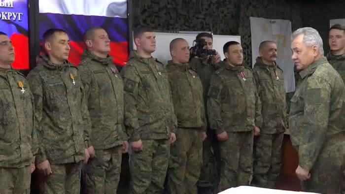 Bộ trưởng Quốc phòng Nga đến tận Donetsk để thị sát?