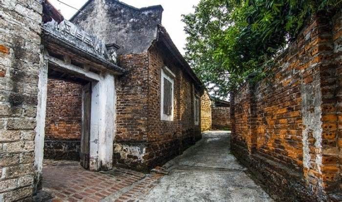 Có gì trong ngôi nhà cổ gần 400 tuổi ở Hà Nội?