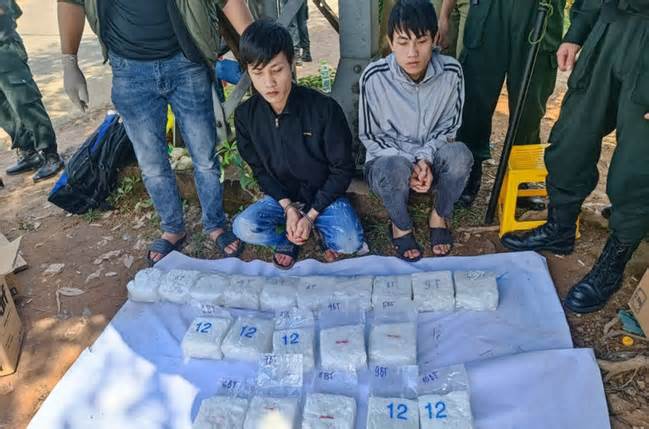 Bắt 2 anh em ruột ở Quảng Trị vận chuyển 20kg ma túy