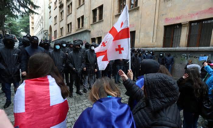 Bất chấp biểu tình, quốc hội Gruzia thông qua dự luật gây tranh cãi