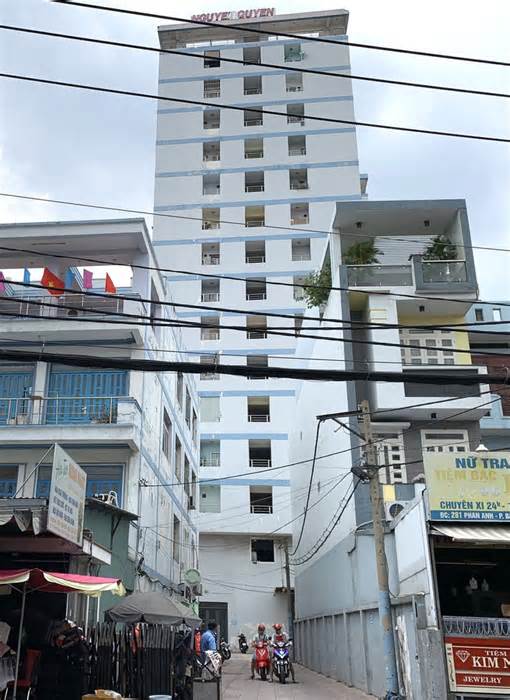 Khởi tố giám đốc và đại diện công ty Nguyễn Quyền vì bán căn hộ xây lụi